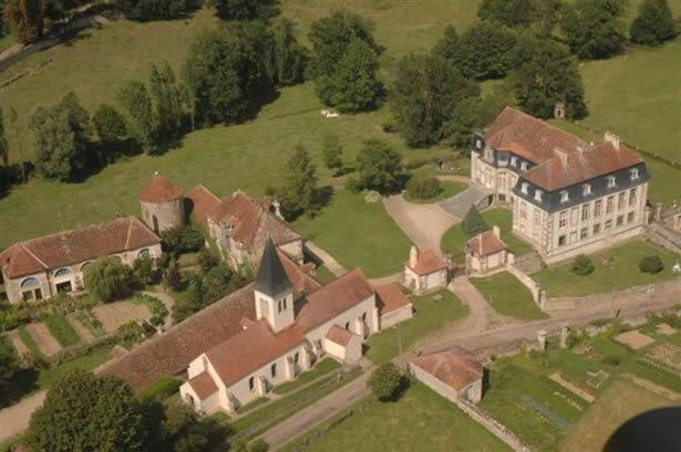 Chateau De Flee Semur-en-Auxois Exterior photo
