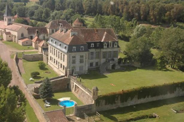 Chateau De Flee Semur-en-Auxois Exterior photo