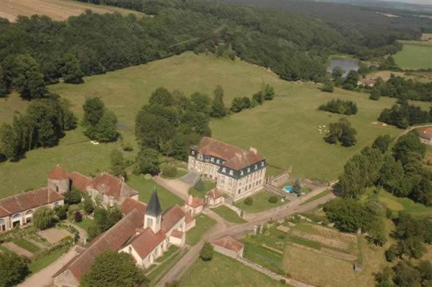 Chateau De Flee Semur-en-Auxois Exterior photo